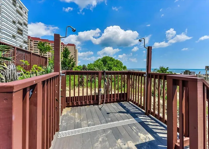 2 Bedroom Luxury With Side Ocean Views & Indoor Pool Holiday home *