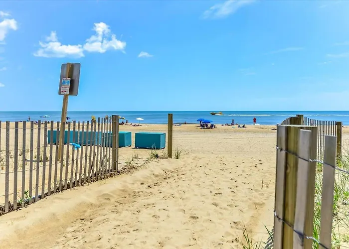 Holiday home 2 Bedroom Luxury With Side Ocean Views & Indoor Pool Ocean City